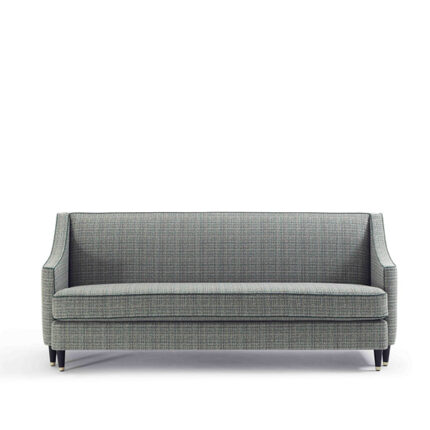 divano-tessuto-grigio-stile-classico-piedini