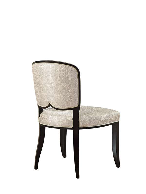 09-sedia-bianco-elegante