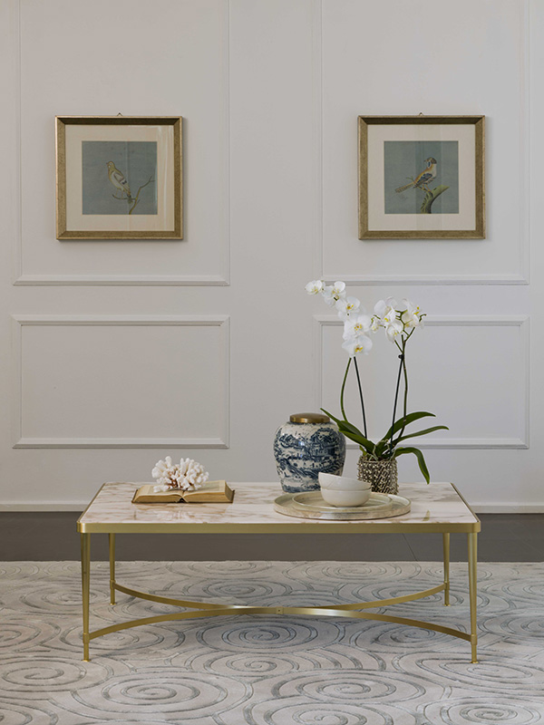 01-tavolino-oro-marmo-elegante-fiore-caffe