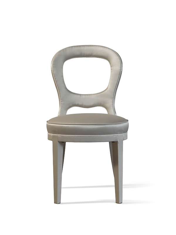 13-sedia-legno-imbottita-elegante-vistafrontale