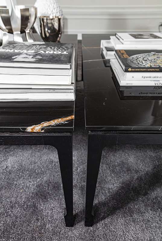 04-tavolino-marmo-nero-venature-dettaglio