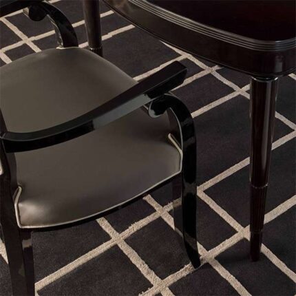 dettaglio sedia nera elegante