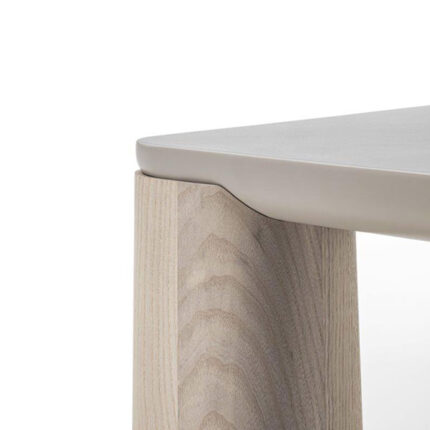 eccentrico-tavolino-dettaglio